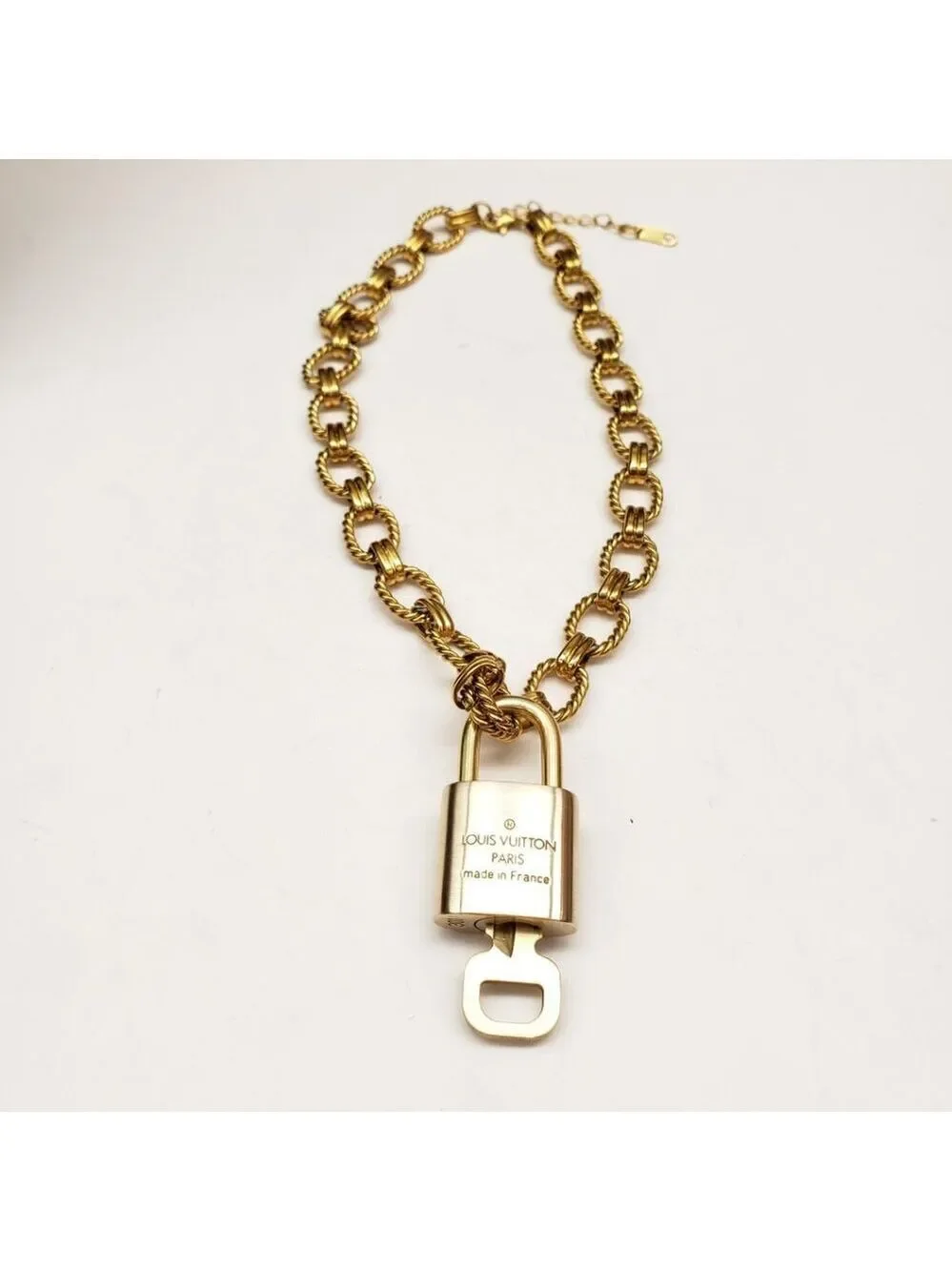 Authentic Louis Vuitton Lock & Key w/ Unbranded Gold Plated Gold Chain Necklace